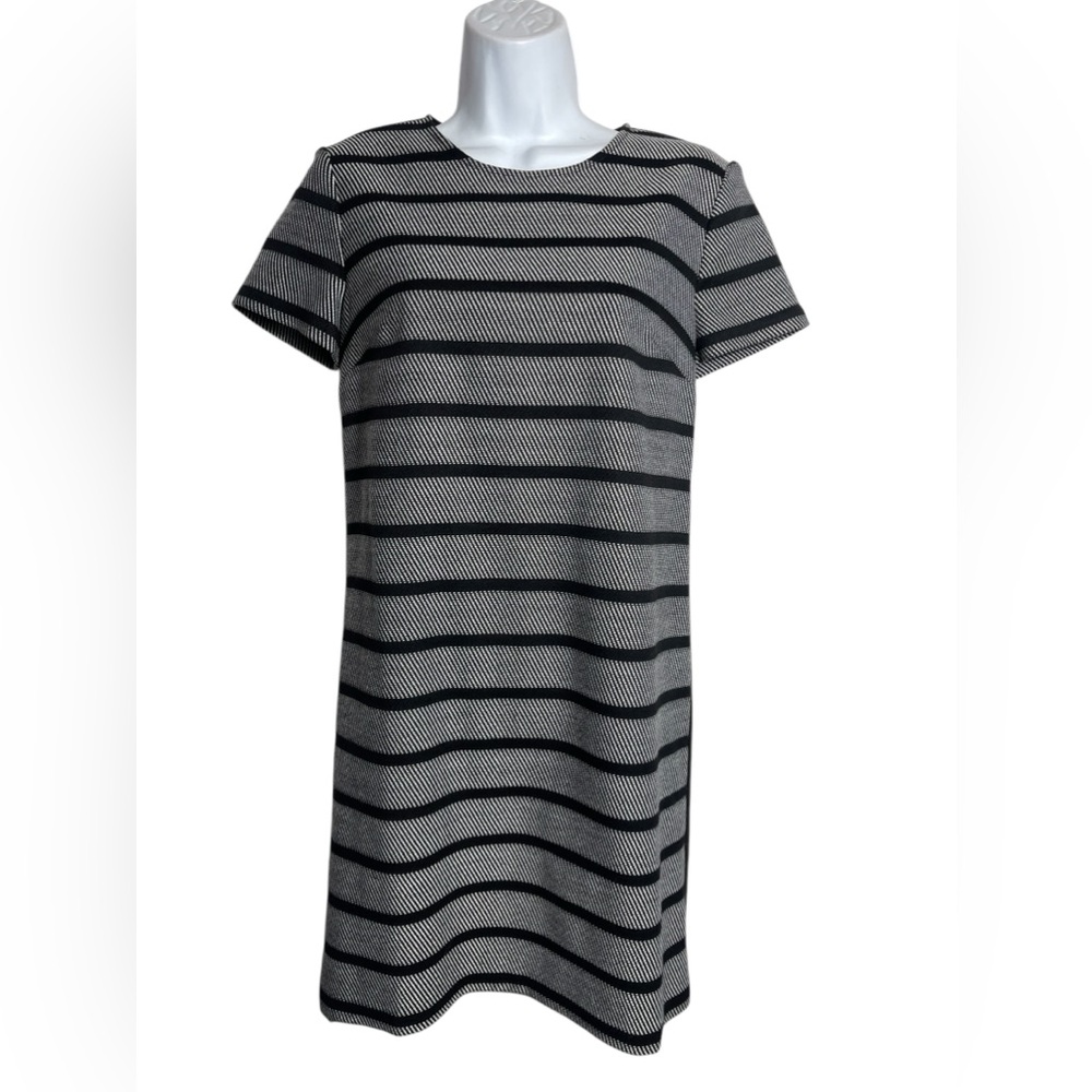 Ann‎ Taylor dress size XS black & white flawless shift dress 🖤🤍🖤